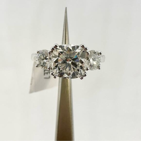Cushion Cut Moissanite Ring 3 Stone Trilogy Engagement Wedding GRA 18K 925 - Picture 10 of 12
